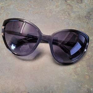 Diane Von Furstenburg sun glasses
